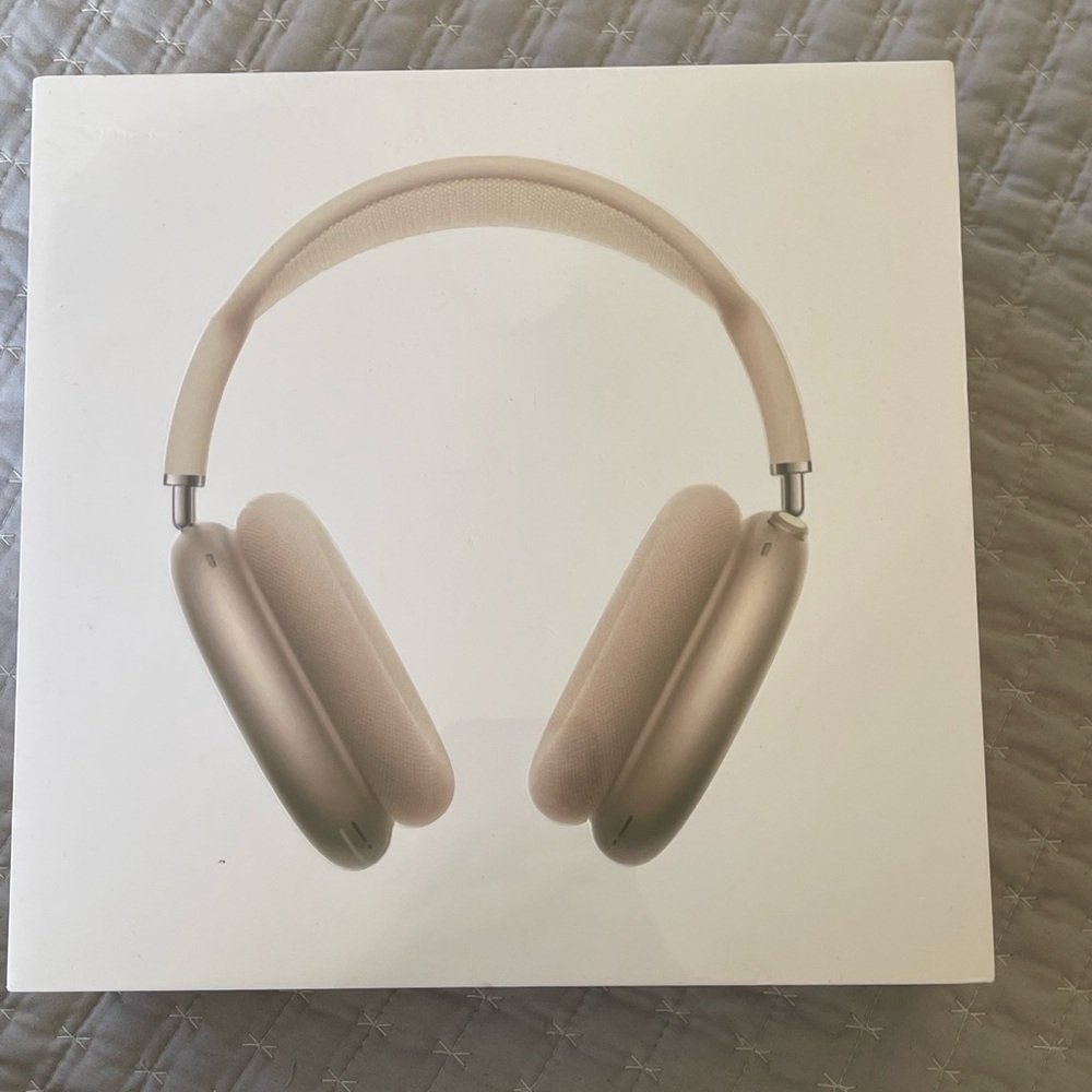 ❌❌SOLD ❌❌Apple Beige AirPods Max Headphones